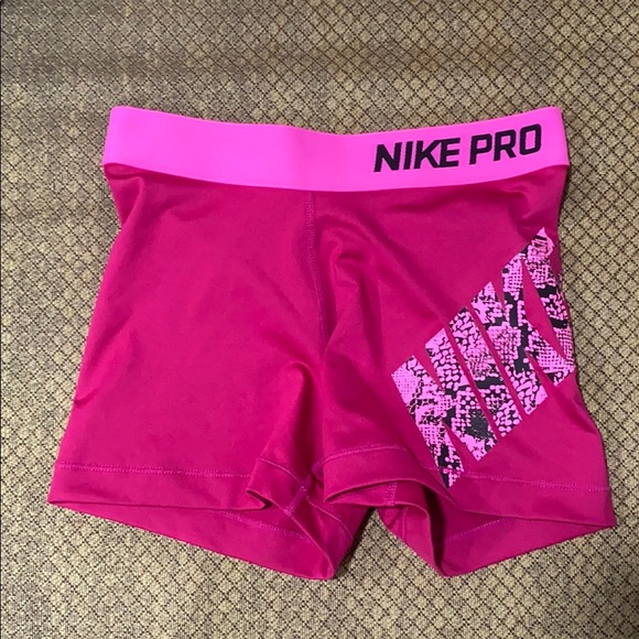 Nike Pro shorts - Picture 5 of 5